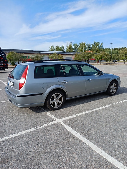Ford Mondeo 3 of 22