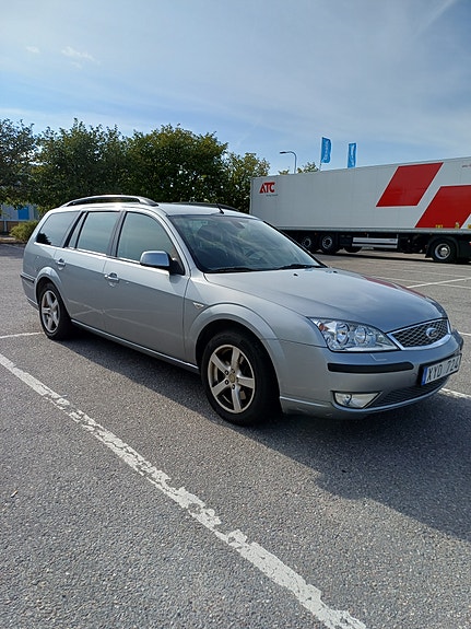Ford Mondeo 2 of 22