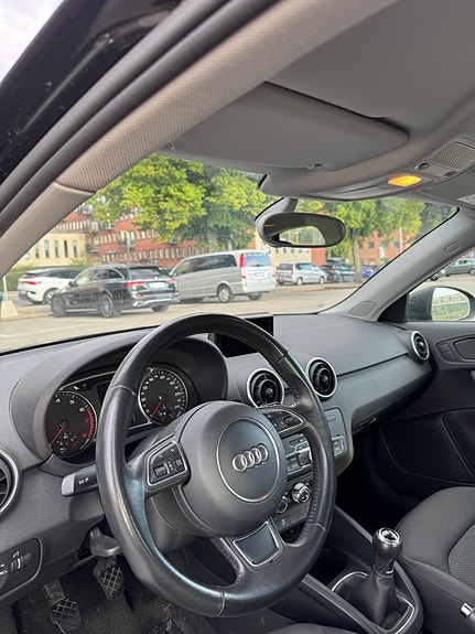 Audi A1 3 of 5