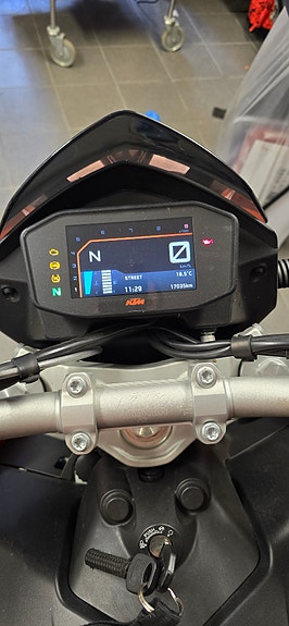 KTM 690 DUKE 6 of 6