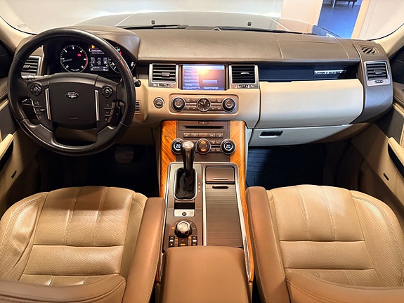 Land Rover Range Rover Sport 6 of 24