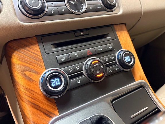 Land Rover Range Rover Sport 15 of 24