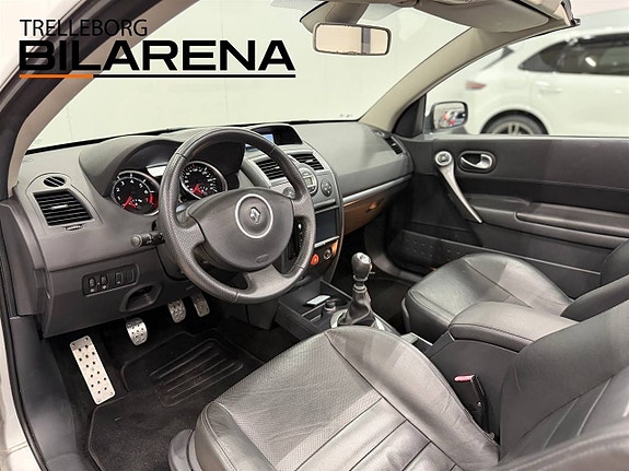 Renault Megane 13 of 23