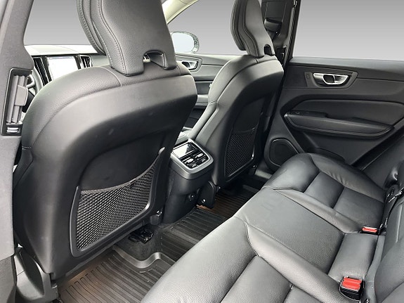 Volvo XC60 12 of 18