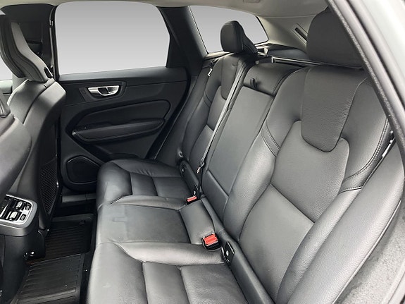 Volvo XC60 11 of 18
