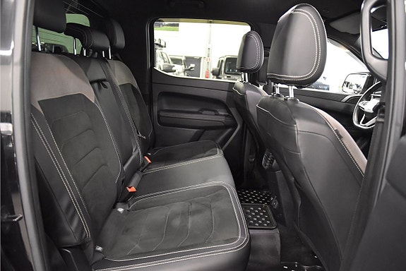 Volkswagen Amarok 13 of 26