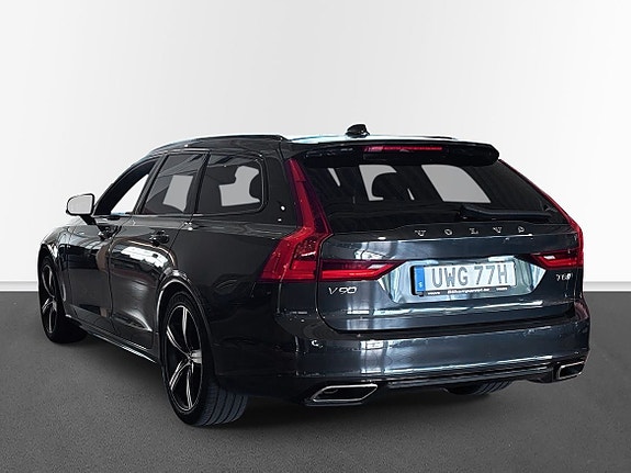 Volvo V90 2 of 10