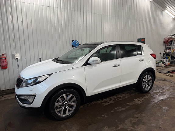 Kia Sportage 2 of 8