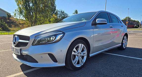 Mercedes-Benz A180 3 of 16