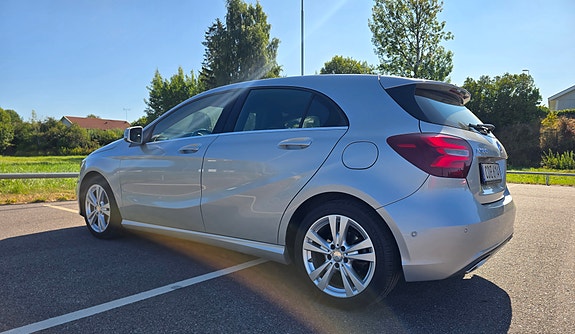 Mercedes-Benz A180 6 of 16
