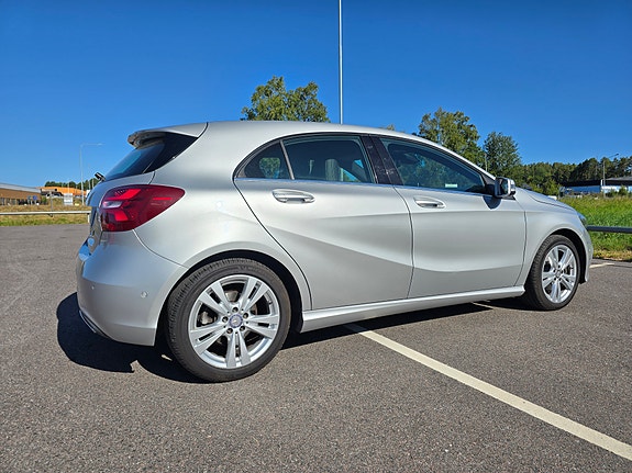 Mercedes-Benz A180 4 of 16