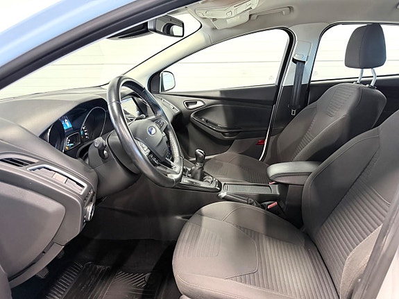 Ford Focus 9 of 14