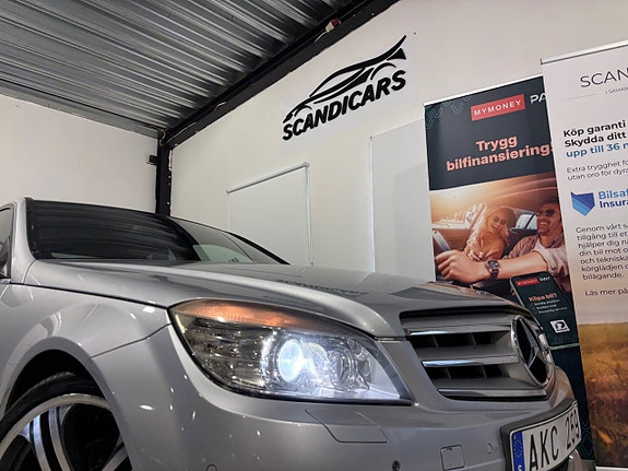 Mercedes-Benz C350 4 of 30