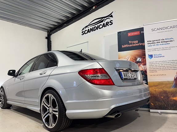 Mercedes-Benz C350 11 of 30