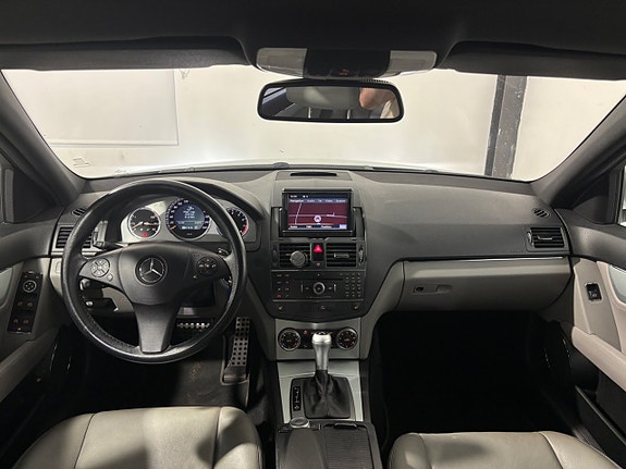Mercedes-Benz C350 21 of 30