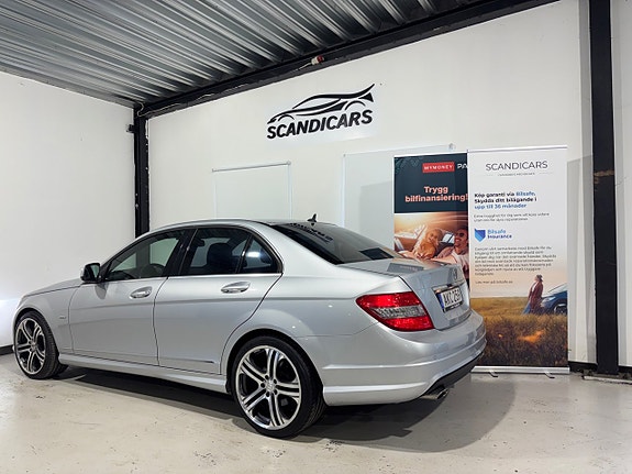 Mercedes-Benz C350 12 of 30