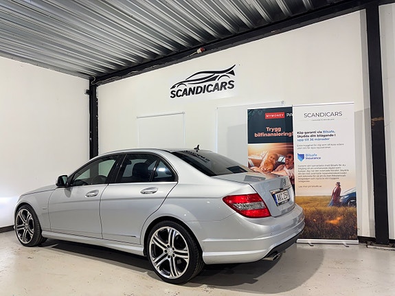 Mercedes-Benz C350 9 of 30