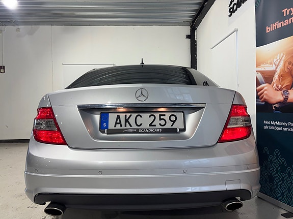 Mercedes-Benz C350 15 of 30