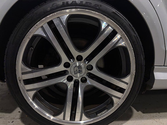 Mercedes-Benz C350 6 of 30