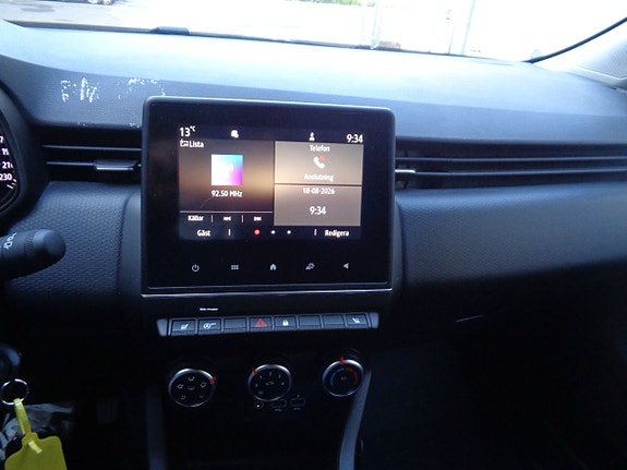 Renault Clio 9 of 11