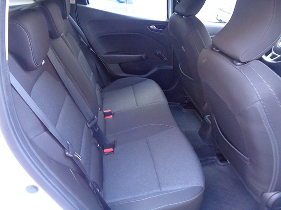 Renault Clio 7 of 11