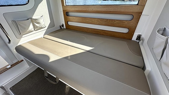 Nimbus C9 - 2019 - Volvo Penta V8-350 26 of 27