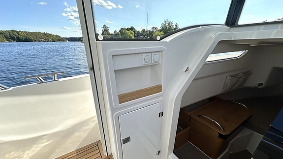 Nimbus C9 - 2019 - Volvo Penta V8-350 14 of 27