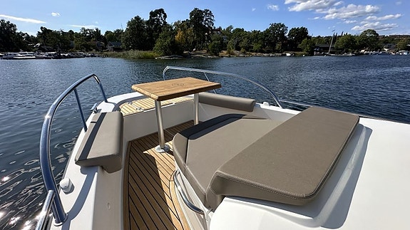 Nimbus C9 - 2019 - Volvo Penta V8-350 16 of 27