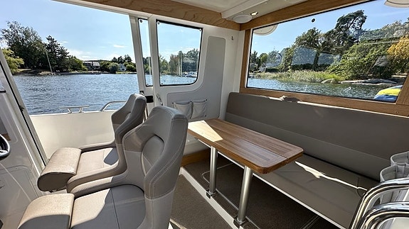 Nimbus C9 - 2019 - Volvo Penta V8-350 24 of 27
