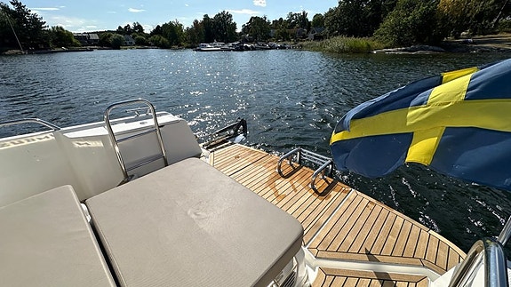 Nimbus C9 - 2019 - Volvo Penta V8-350 23 of 27
