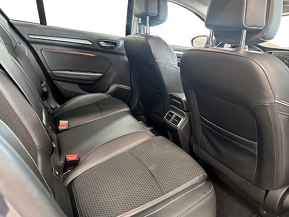 Renault Megane 12 of 15