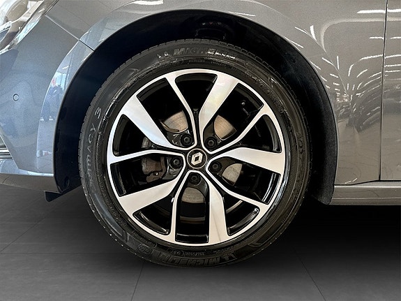 Renault Megane 14 of 15