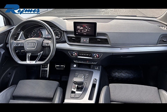 Audi Q5 9 of 16
