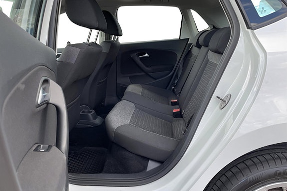 Volkswagen Polo 15 of 27