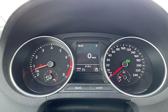 Volkswagen Polo 22 of 27