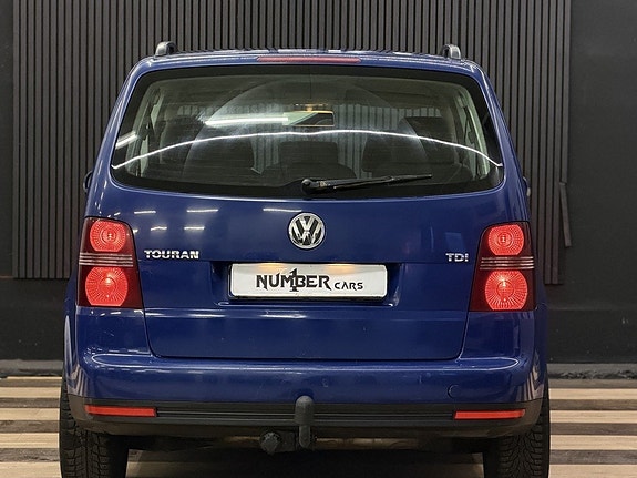 Volkswagen Touran 10 of 25