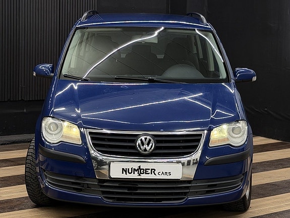 Volkswagen Touran 5 of 25