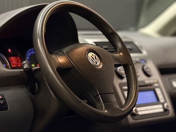 Volkswagen Touran 17 of 25