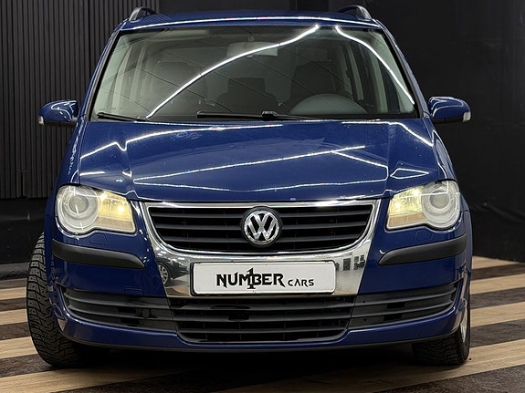 Volkswagen Touran 4 of 25