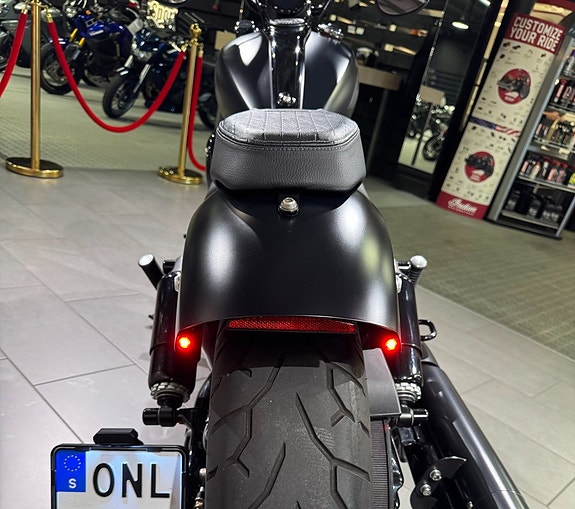 Indian CHIEF BOBBER *929 MIL* 8 of 8