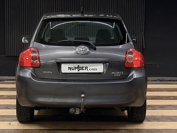 Toyota Auris 10 of 27