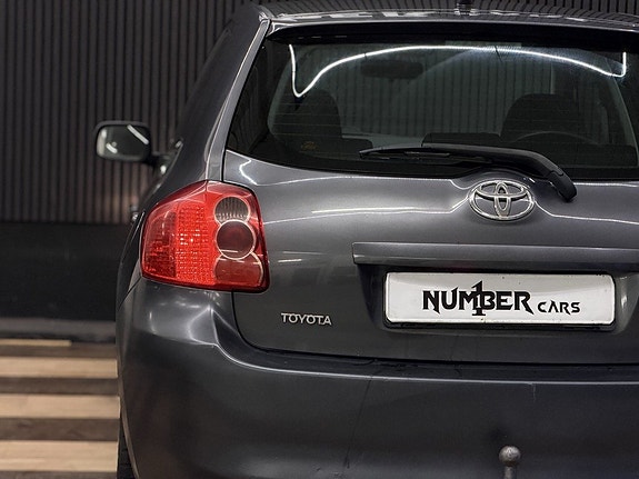 Toyota Auris 11 of 27