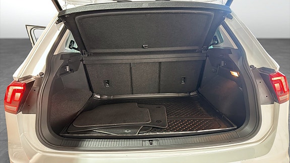 Volkswagen Tiguan 12 of 13