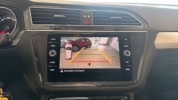 Volkswagen Tiguan 9 of 13