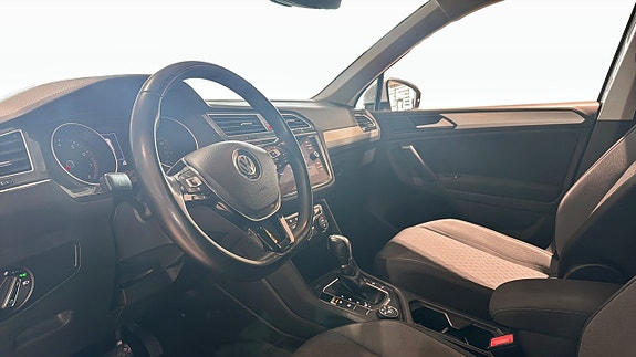 Volkswagen Tiguan 7 of 13