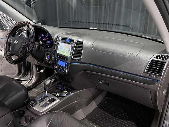 Hyundai Santa Fe 9 of 29