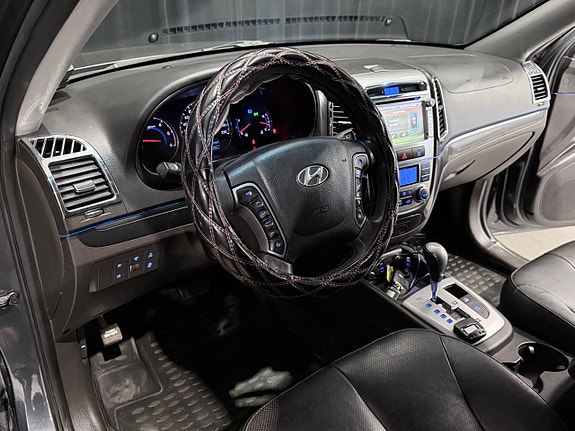 Hyundai Santa Fe 16 of 29