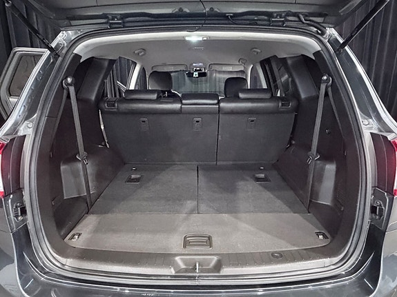 Hyundai Santa Fe 12 of 29