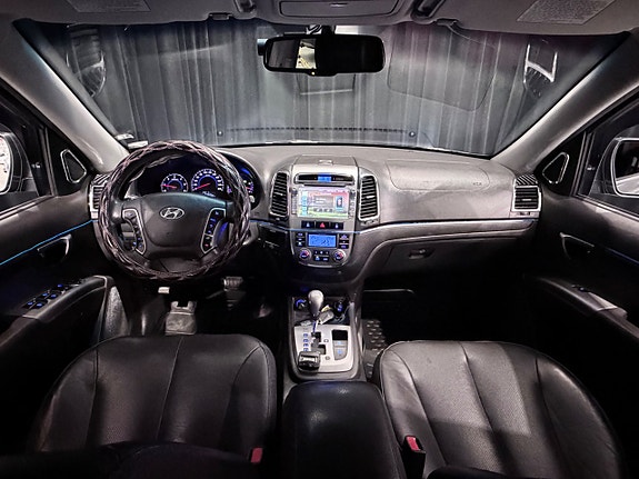 Hyundai Santa Fe 18 of 29