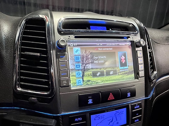 Hyundai Santa Fe 26 of 29